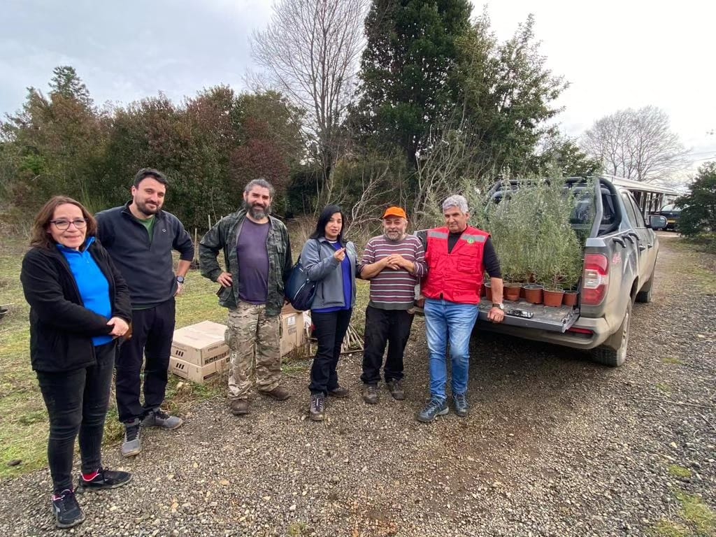 ➡️En el contexto del Día del Campesino/a entregamos plantas de lavanda y de romero🍃🌿 a la Cooperativa Apicola🐝 RAGKO de Curanilahue. Entregadas por Gerenta Sede Biobío Karina Luengo y equipo @informinagri