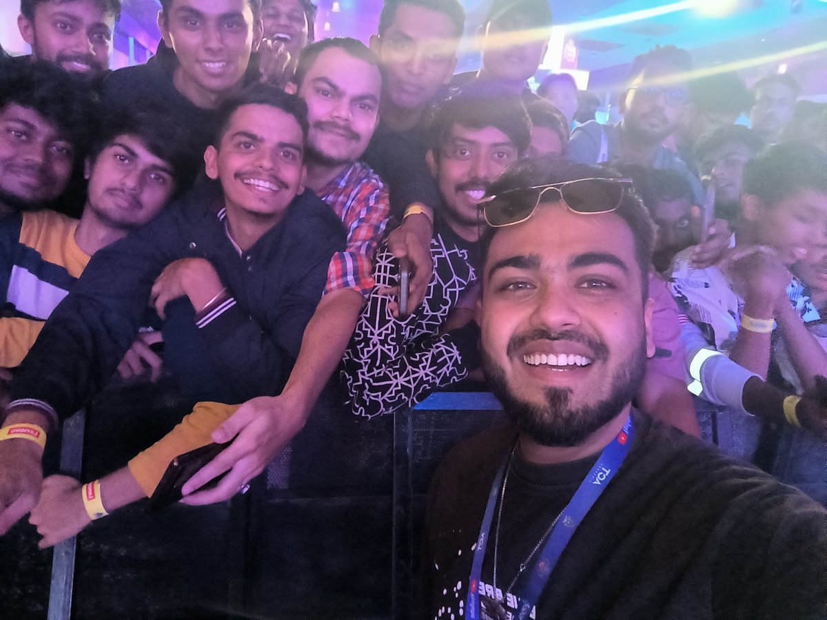 MishraAshwit's tweet photo. From vlog to real life ❤.. Aap log ko dekh k laga sapna sach ho gaya hai @8bitMamba_ @Mortal04907880 @8bit__goldy @ketan1811 @SnaxGamingg #S8ULGamingFestival ❤ we love you all https://t.co/w32qAgh0iu