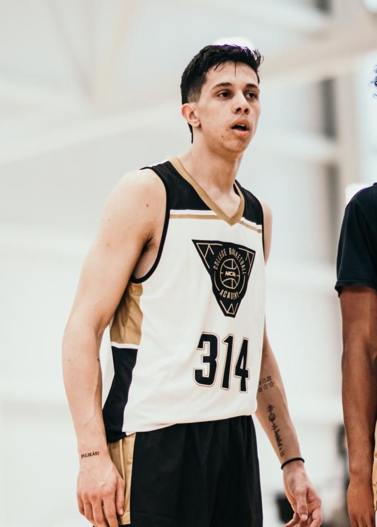 ProspectsARG's tweet photo. Juan Ignacio Respaud (6-3 G ‘05) had a great performance at NCAA College Basketball Academy.

🔎 Quickness + athleticism. Strong finisher near the rim. Shifty, hard to guard in transition. Active hands on defense, great timing to jump passing lines. https://t.co/PBChU69aPw