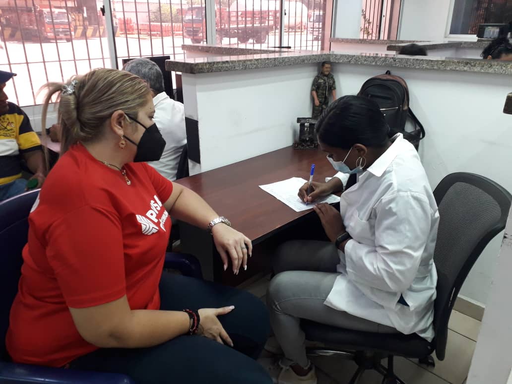 cubacooperaven's tweet photo. La calidad humana es la mejor distinción de nuestros médicos.

#CubaPorLaVida🇨🇺 https://t.co/ZAgMFOI3yS