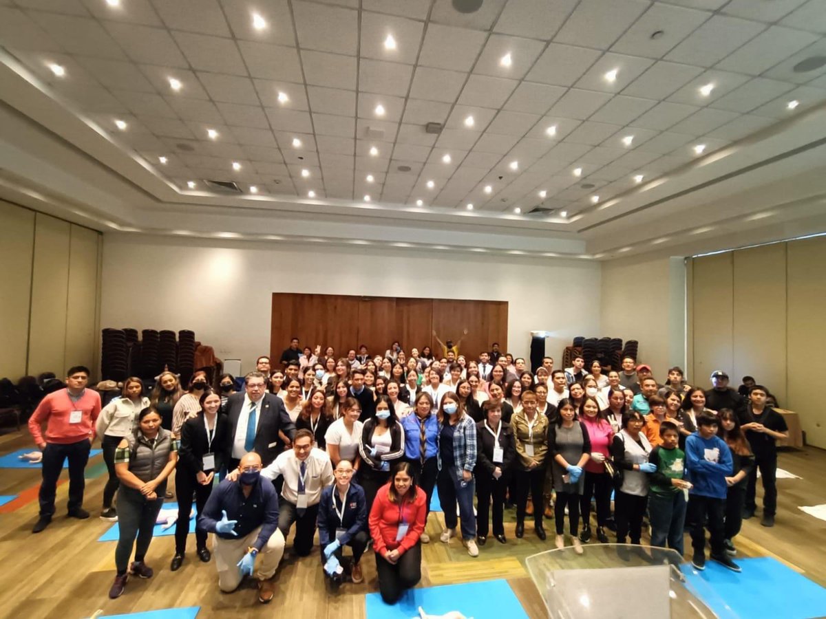 PinachoJl's tweet photo. Curso RCP para familiares y amigos que hacer en caso de una Emergencia. Toda la población debe saber RCP
PARTICIPAN  instituciones como Hospital Ángeles Lindavista.
#NiunniñoMenos
#RCPparaTodos
#AHA
#Amp
#SMP
#HospitalAngelesLindavista https://t.co/Re4wBuyxXp