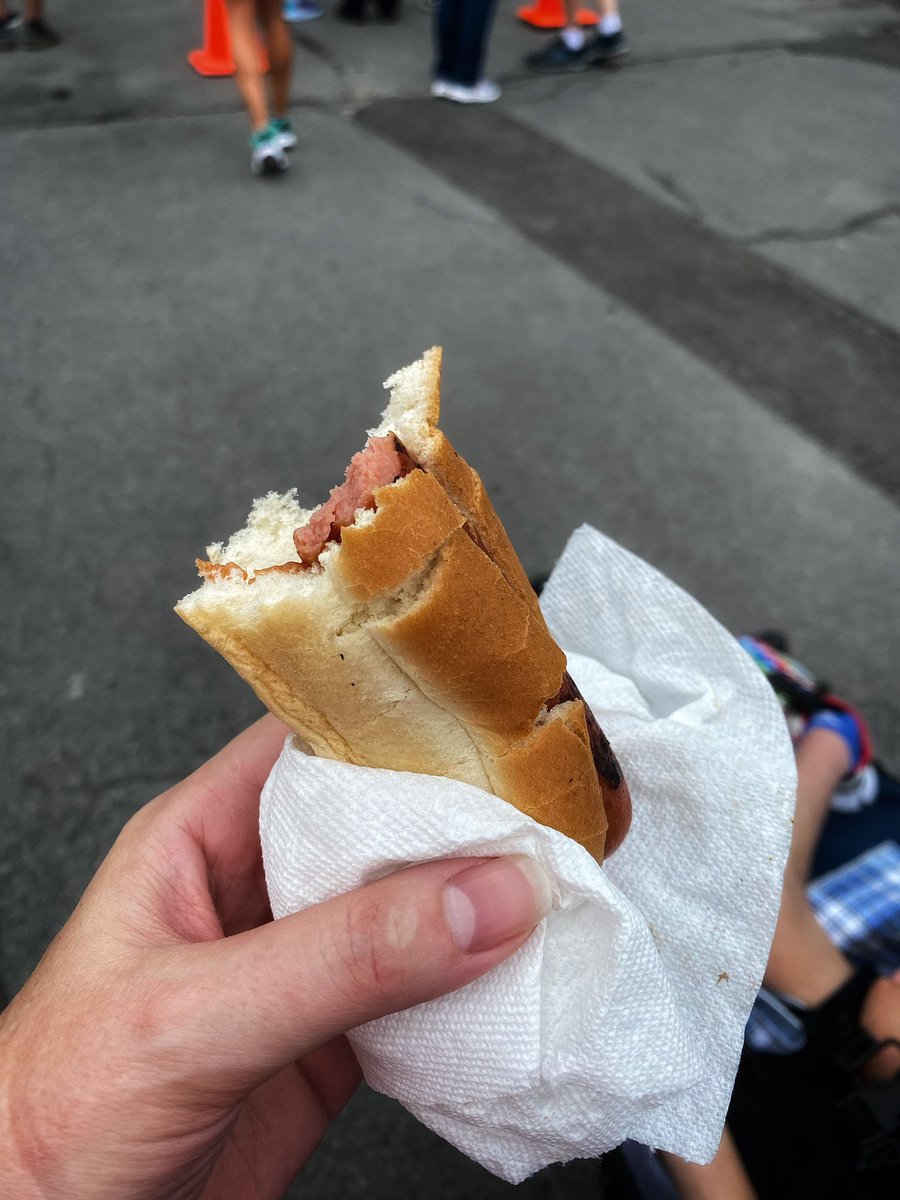 bwbelle13421's tweet photo. Honor America Days 5K…96% humidity was brutal…free hot dog after was amazing! #5Kfamily #RhysStrong #5kfamily #MotherRunner https://t.co/m06mvNXauC