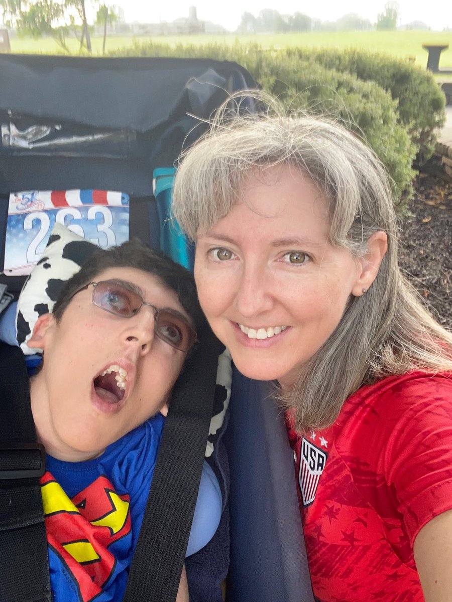 bwbelle13421's tweet photo. Honor America Days 5K…96% humidity was brutal…free hot dog after was amazing! #5Kfamily #RhysStrong #5kfamily #MotherRunner https://t.co/m06mvNXauC