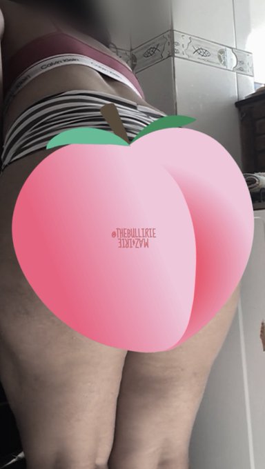 How makcik&sup2; nitty distracts me while doing chores in the kitchen. 🧕🏽🍑  Watch the video on my LF.  #SinfulSaturday<a href="/tag/milf"class="tags"><span>#milf</span></a><a href="/tag/sinfulsaturday"class="tags"><span>#sinfulsaturday</span></a>