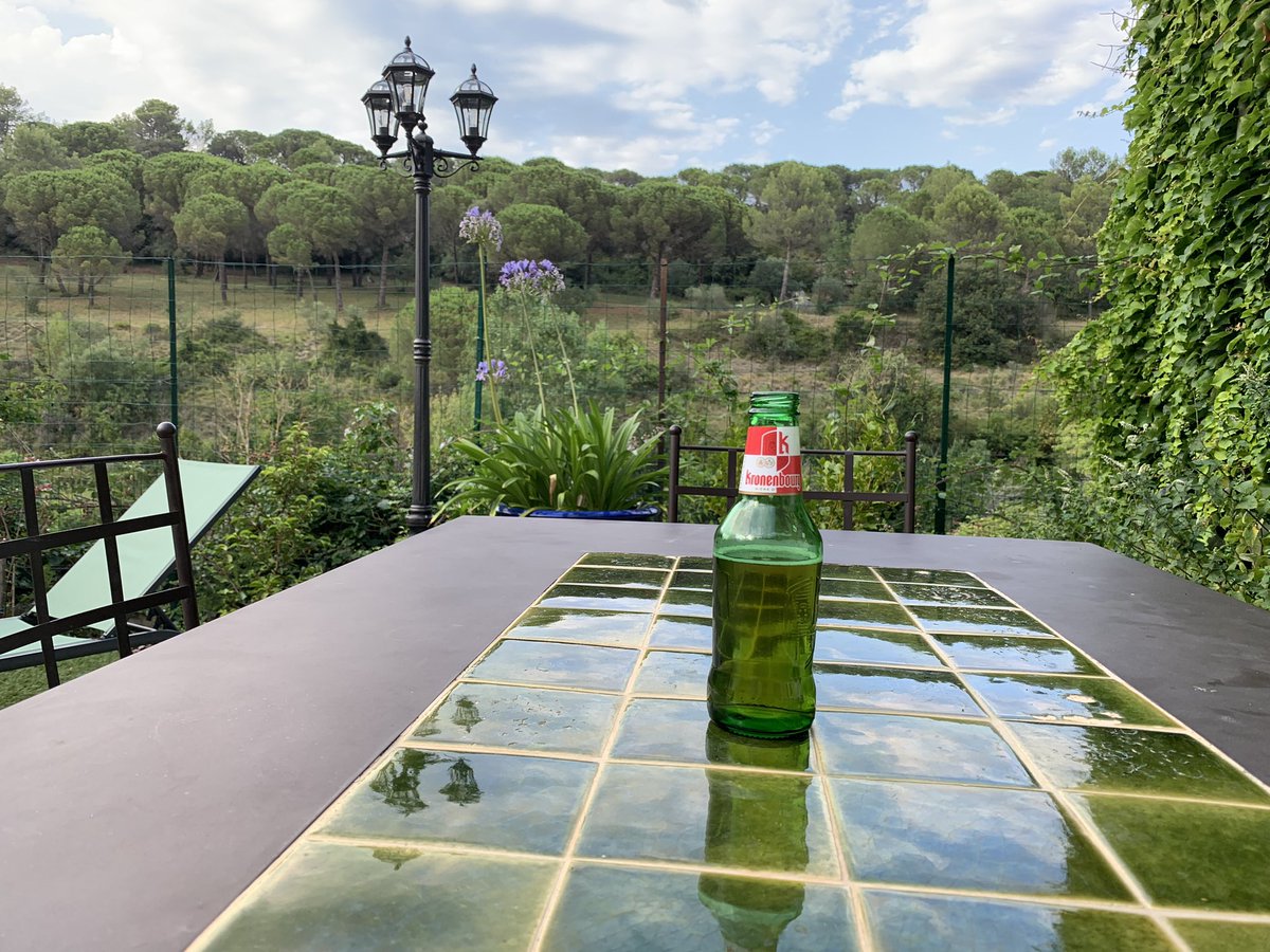 MattClarke78's tweet photo. I’ve had worse Saturday’s. Listening to @bbctms in France with a few little beers and England scoring lots of runs! https://t.co/FJSzbPuuJF