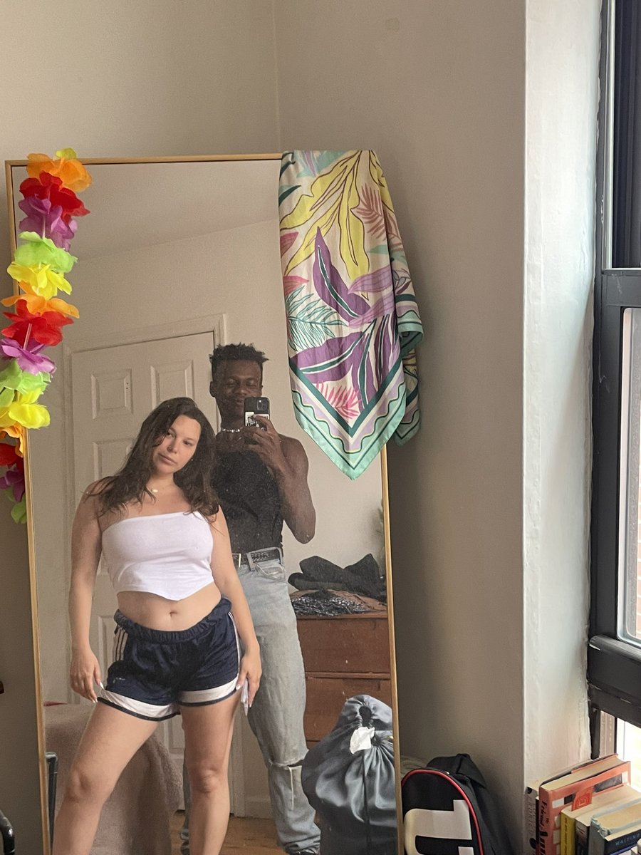 _IsaiahStanley's tweet photo. Laundry day w @CHILoutVAL 10/10 would recommend https://t.co/I4UnQ0jUN6