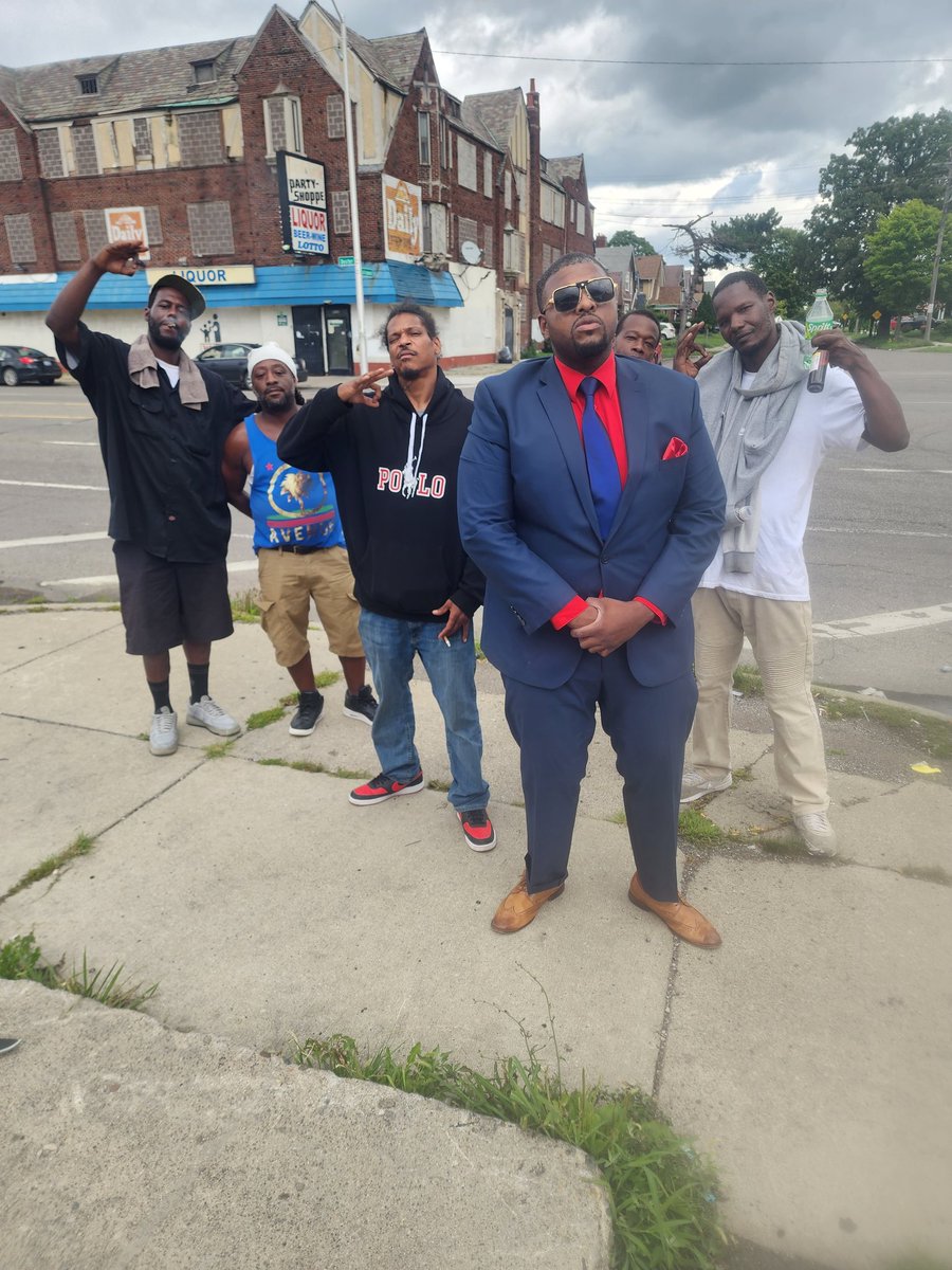 IAMSaintC7's tweet image. Where I came from. My homie Coop back home after 13 for second degree #Jesusisgood #Truth