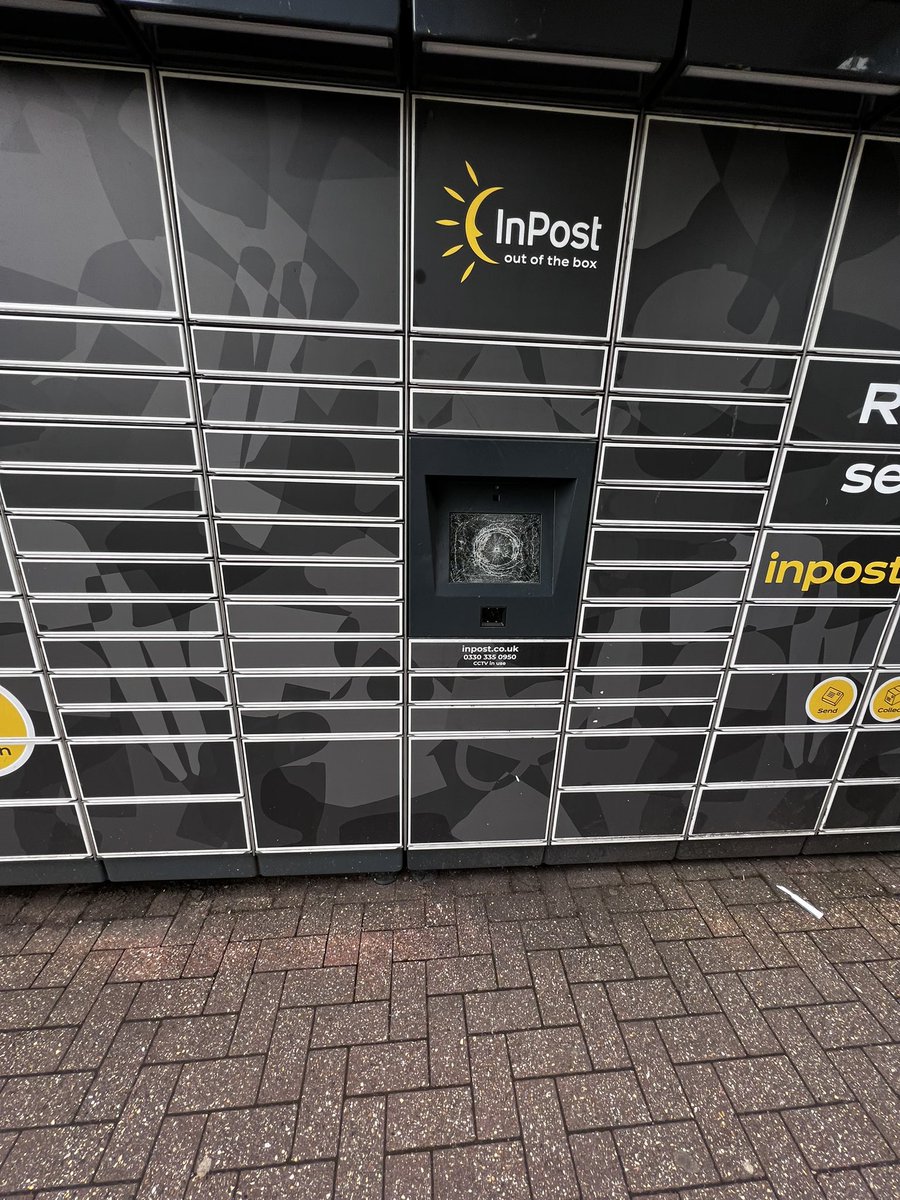 MrsCouzens's tweet photo. @InPostUK just in case you don’t know, InPost at Tesco Abertillery has a smashed up screen but it’s showing as online on your website https://t.co/6N9wgraKUb