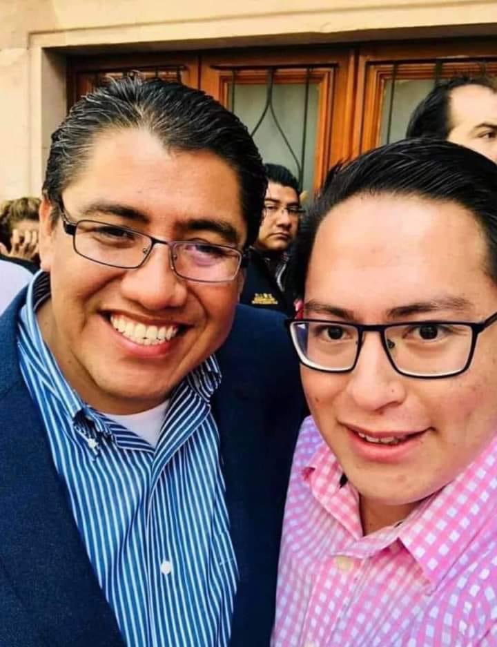 SoyChrisRG's tweet photo. Te quieres sentir viejo? Así lucen actualmente los SomosChilangos 😢 @SoyFedelobo @CrissMartell https://t.co/XAiTzp5Ue9