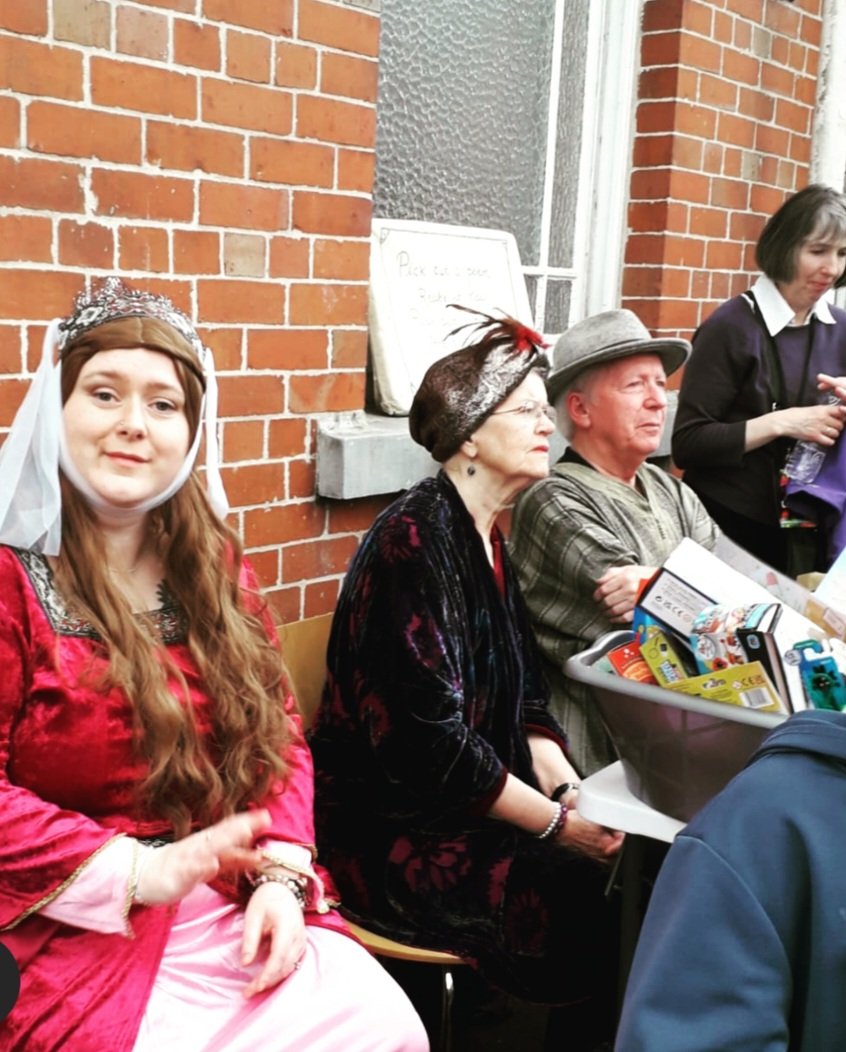 We had a very successful #luckydip #poetry event for #Mallowartsfestival Princess Joanna had the best job, listening to poetry while helping the children choose their prizes 🥰🥰 #writerslife #writerslift #awaiting #amreading #amquerying #irishwriter #WritingCommunity