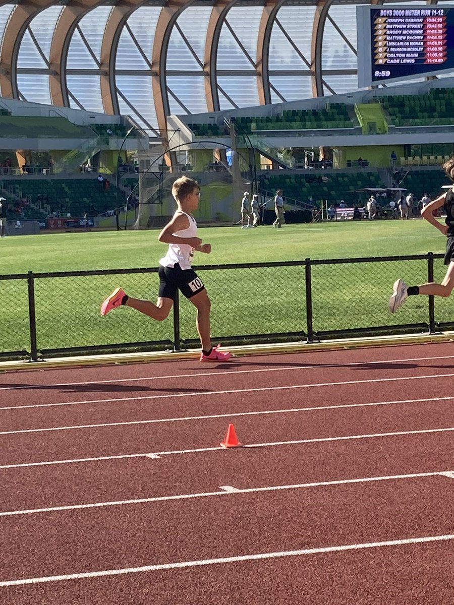 A really good run for Marcus in the 3000m this morning @usatf youth Nationals.  A new PR of 10:52 put him 33rd out of 63 in a crazy fast race, where the winner set a new National record.  Amazing! #usatffuturestars @LewisCentralCSD @MattArgotsinger @ethan1eichhorn