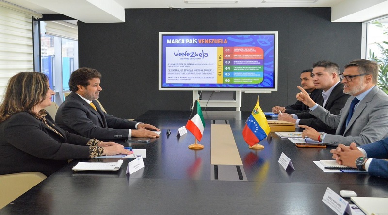 CIIP presenta potencialidades de inversión a embajador de Kuwait en Venezuela

#SomosLosDeChávezYNicolás

vtv.gob.ve/ciip-presenta-…