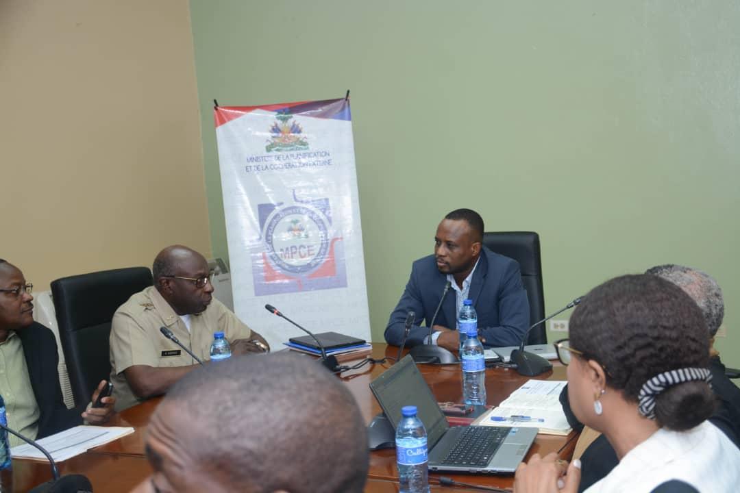 mpceht's tweet image. Le #MPCE a réalisé dans ses locaux du 21 au 28 juillet, une série de conférences sur l’Investissement Public à l’intention des ministères sectoriels et autres institutions publiques dans le cadre de la préparation de l’avant-projet de budget pour l’exercice 23-24.