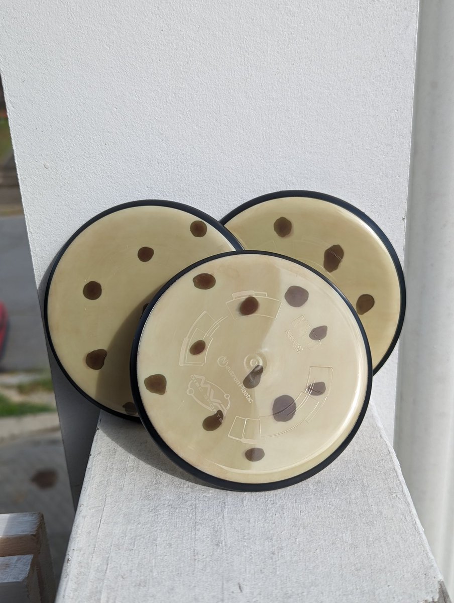 SpikeHyzerDyes's tweet photo. Ding! Cookies are ready! I've got some MVP nano minis made to look like my favorite dessert! Available now on my Etsy shop!

#spikehyzerdyes #discgolf #sports #art #dessert #cookies https://t.co/v87xmu7Vku