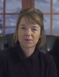 #HollingtonDrive
Episode 1. It's very very dark. Good acting (as usual) by AMM.
I sometimes see #NicolaWalker when looking at #AnnaMaxwellMartin...
#bingewatch