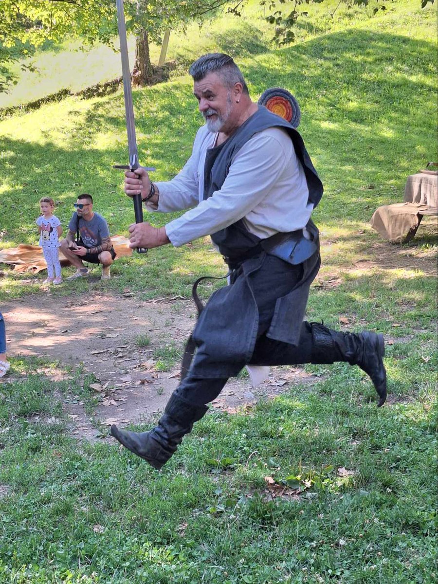 Živa zgodovina na #starigradcelje. Doživi srednji vek avtentično.

#celje #visitcelje #cityofcounts