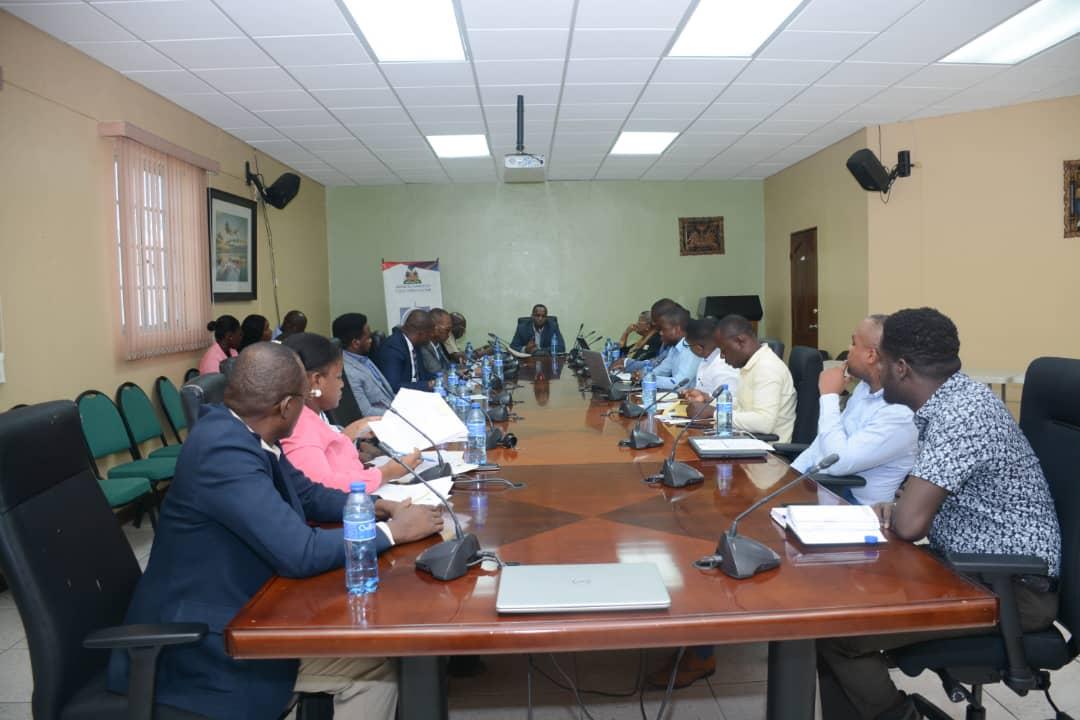 mpceht's tweet image. Le #MPCE a réalisé dans ses locaux du 21 au 28 juillet, une série de conférences sur l’Investissement Public à l’intention des ministères sectoriels et autres institutions publiques dans le cadre de la préparation de l’avant-projet de budget pour l’exercice 23-24.