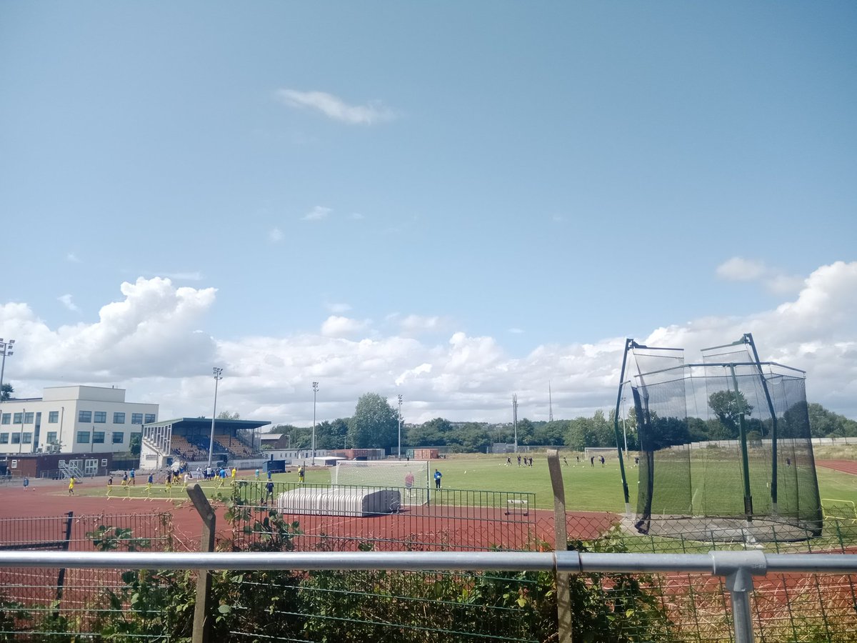 gingerLadd73's tweet image. Great afternoon of #NonLeague footie @Croydon_FC #70years #Trams #dingding