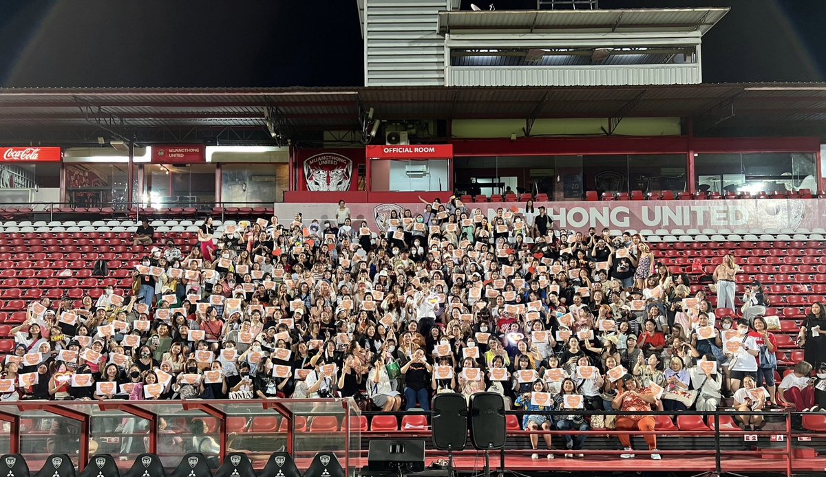 Ohmpawat_Family's tweet image. "Always With OHM" @ohmpawatt 

เราจะเป็น ยิ้ม 5 พันของโอมภวัต ตลอดไป 🧡

#ohmpawat #ยิ้ม5พันของโอมภวัต