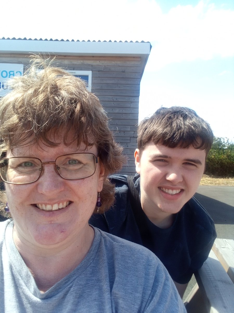 gingerLadd73's tweet image. Great afternoon of #NonLeague footie @Croydon_FC #70years #Trams #dingding