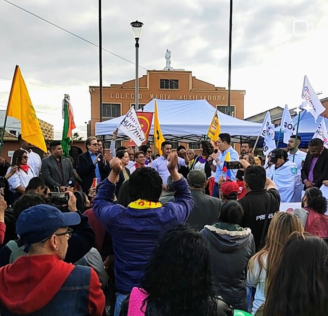 AlirioUribeMuoz's tweet photo. Suacha dió ejemplo de Unidad y consensos, espero que tod@s ediles, concejales logren llegar de la mano del Alcalde @HeinerGaitan
Nuestro proyecto es Colombia, Suacha será potencia mundial de la vida.
@petrogustavo
@IvanCepedaCast https://t.co/1WJRPSAvCD