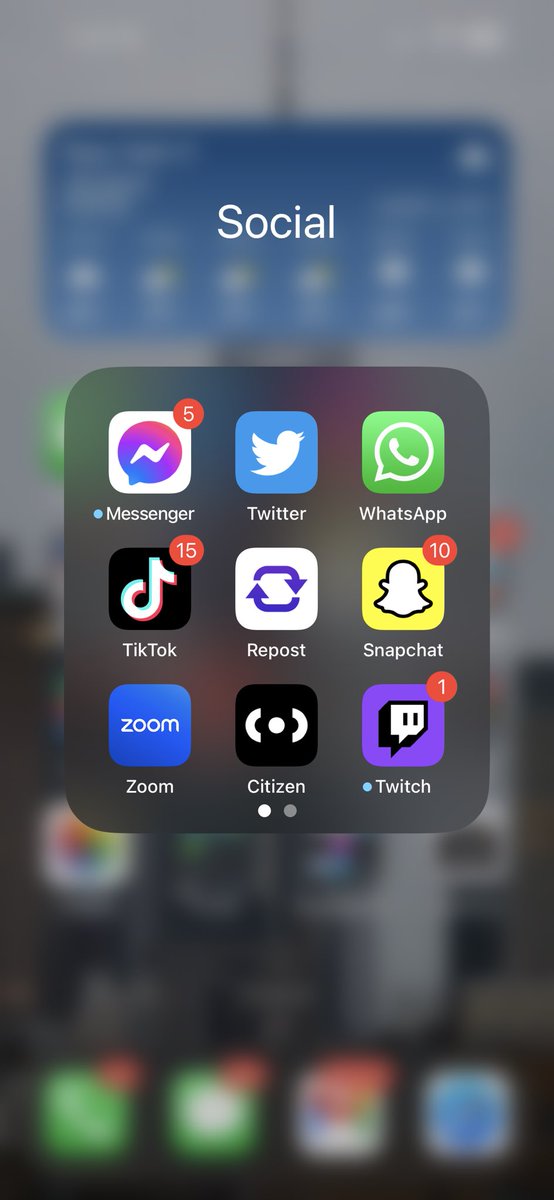 DjFantom's tweet photo. Wait twitter is Now X ? So are iPhones with original twitter app worth money? Cause I still have twitter . Is this the new #FlappyBird ? Lol https://t.co/Shtdb3RBs9