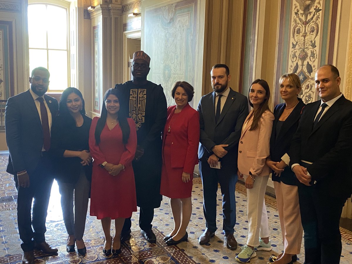 IRIglobal's tweet photo. On day three of the #MFFExchange, fellows met with @SenatorSinema and @SenAmyKlobuchar to learn about working alongside Senator McCain, as well as the importance of sustaining democratic institutions around the world. https://t.co/mAi1fY9uJx