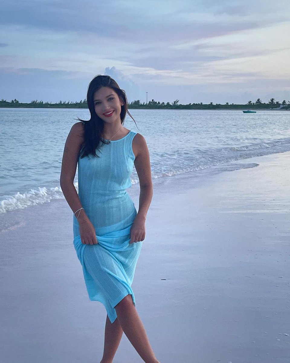 📸| Mads Lewis ( <a href="/mads_lewis/">Madison</a> ) via Instagram Feed.