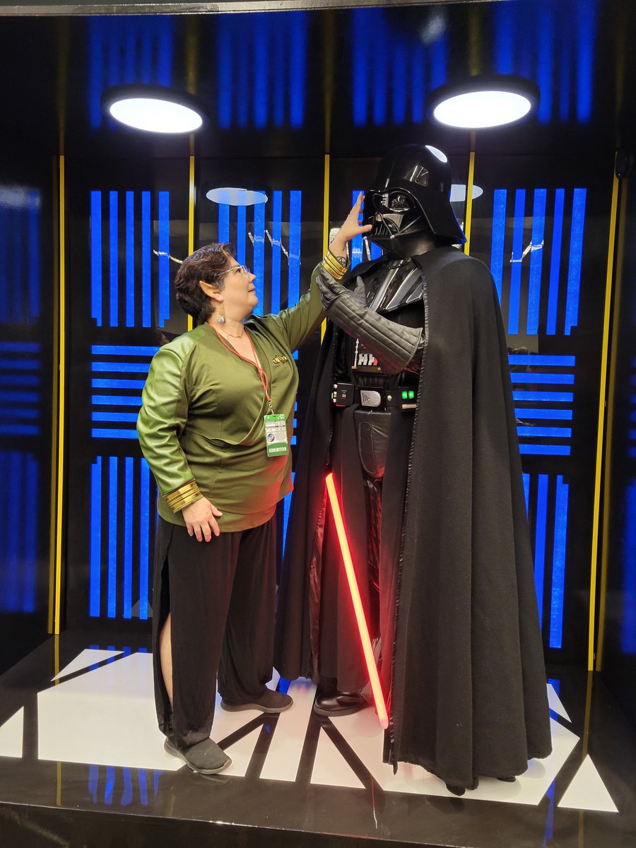 USSKittyHawkSF's tweet photo. Darth Vader decided to come visit today @GalaxyConRDU https://t.co/EDxsOEKONA