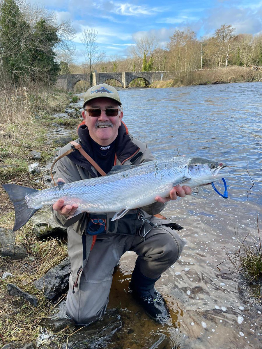 Very saddened to learn of the passing of Drowes regular, ghillie and fly tyer John O’ Neill. John was always ready with a smile, helpful advice, tips and flies and was a popular figure on the banks of the river. Sincere sympathy to his wife Geraldine, family and many friends.