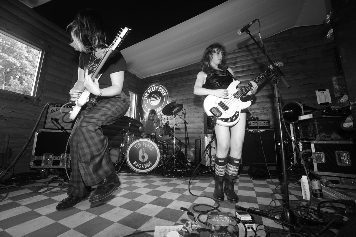 Glam Gig Pics (@glamgigpics) on Twitter photo A big, cabin-shaking set from <a href="/Torture_TDSBand/">torture and the desert spiders</a> today at <a href="/KendalCalling/">Kendal Calling 🦌</a> A big, cabin-shaking set from <a href="/Torture_TDSBand/">torture and the desert spiders</a> today at <a href="/KendalCalling/">Kendal Calling 🦌</a>