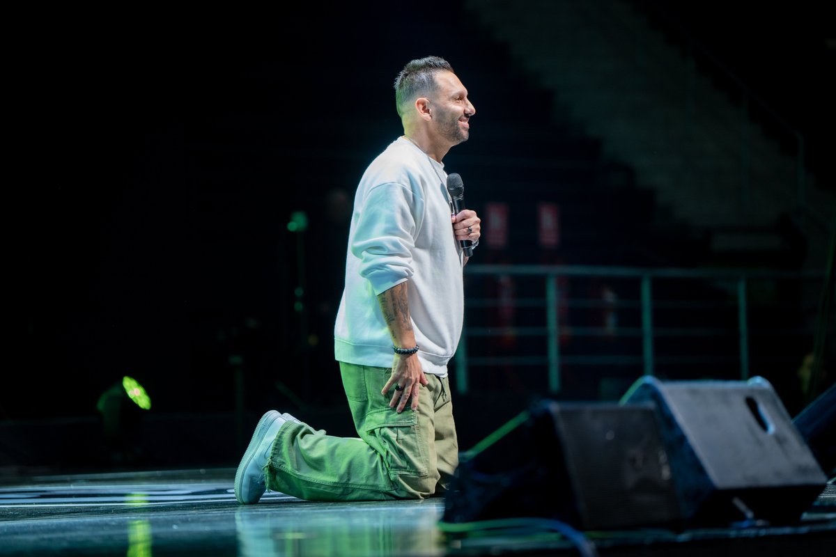 AguaVivaPeru's tweet image. Qué increíble mensaje del Ps. @ChrisMendez, desafiandonos a vivir un cristianismo que impacte nuestra generación.

¡Comenta con un ❤️‍🔥 si estás motivado a traer el reino de Dios aquí a la tierra!

#Transformacion23 #ChrisMendez #Conference #Congreso #FiestasPatrias