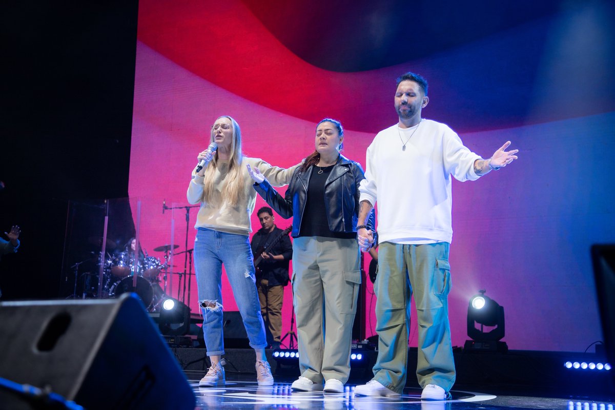 AguaVivaPeru's tweet image. Qué increíble mensaje del Ps. @ChrisMendez, desafiandonos a vivir un cristianismo que impacte nuestra generación.

¡Comenta con un ❤️‍🔥 si estás motivado a traer el reino de Dios aquí a la tierra!

#Transformacion23 #ChrisMendez #Conference #Congreso #FiestasPatrias