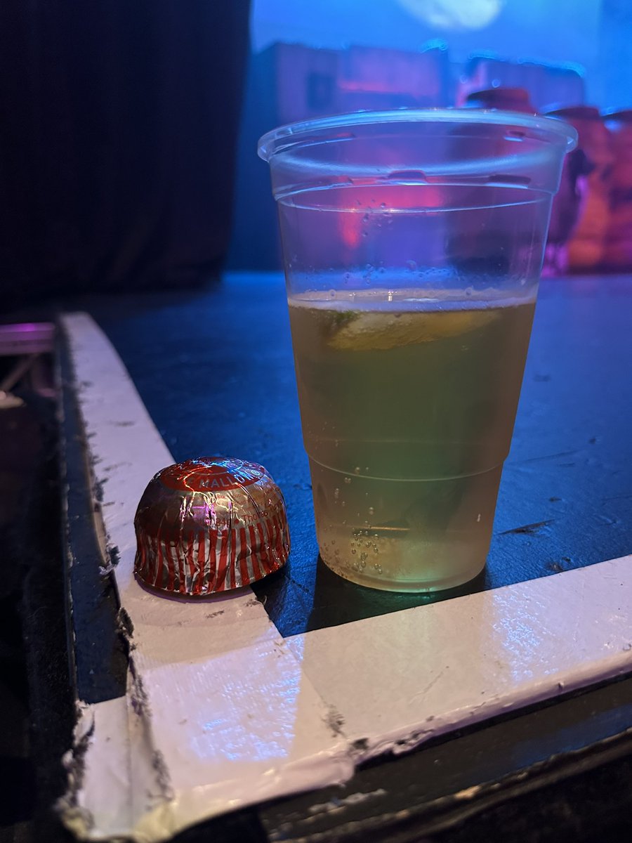 underconsolepod's tweet photo. Best. Bar. Snack. Ever. Cheers to the bar staff at @HarrowArts! @mrbiffoโs home venue, and a cracking space for all activities.
-Ash
#DigitiserLive https://t.co/knnDO4njt4