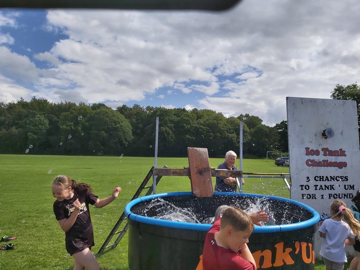 rebeccaBug's tweet photo. Dunk the vicar in the Ice Pool Day
The village appear to enjoy baptising the vicar and doubled the money raised for charity this year.
Not sure how many times they dunked me 🥶🤣😱 https://t.co/L1SoXbUUi2