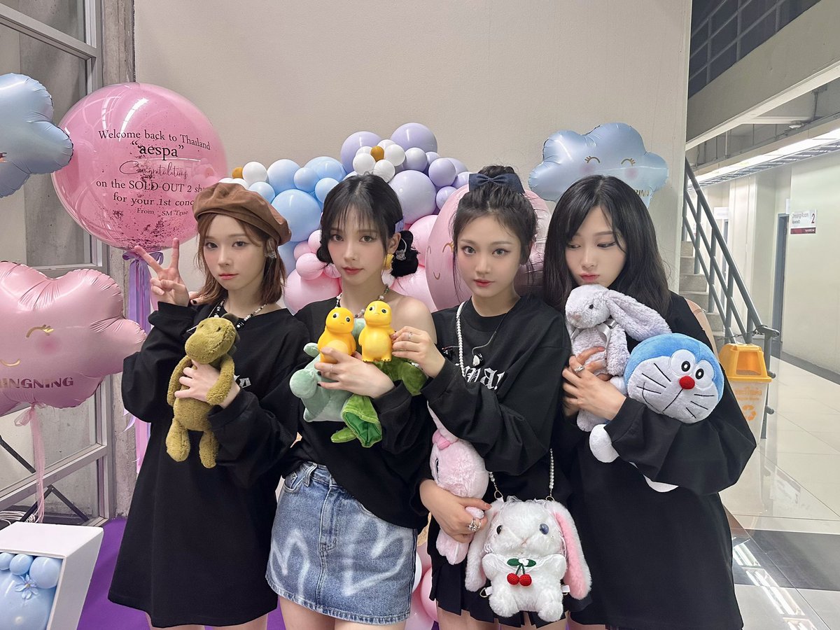 ผักแท 🦖 tweet media