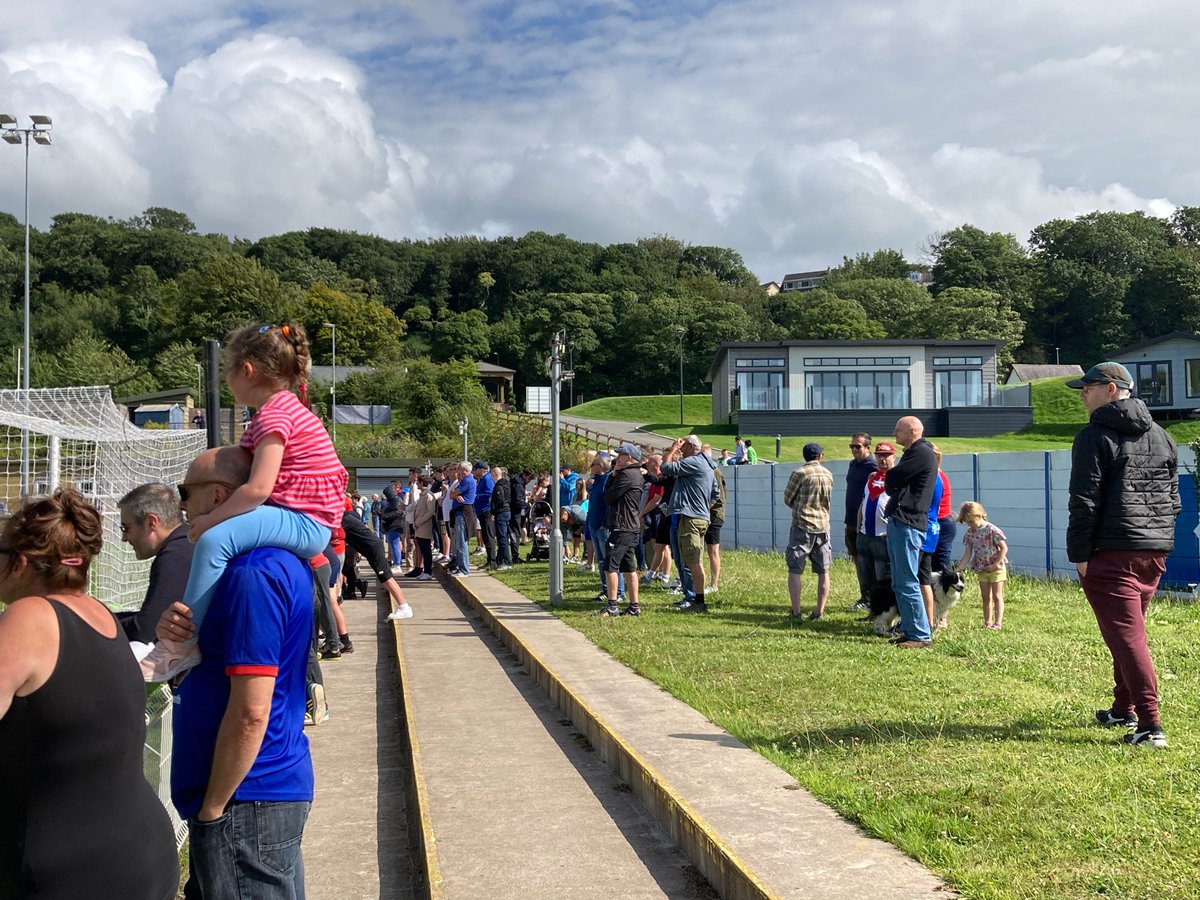 GwynGriffiths77's tweet photo. #Bangor return home. #Cymru #WALES #cartref #FanOwnedFootball @Bangor1876 https://t.co/gWgqQVbLoM