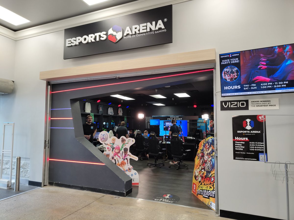 KCGameOn's tweet photo. We are set up and ready to go at Esports Arena! Join us here or on Twitch to see the conclusion of the summer season of the KC Corporate Esports Cup! https://t.co/6xnuV3c66G