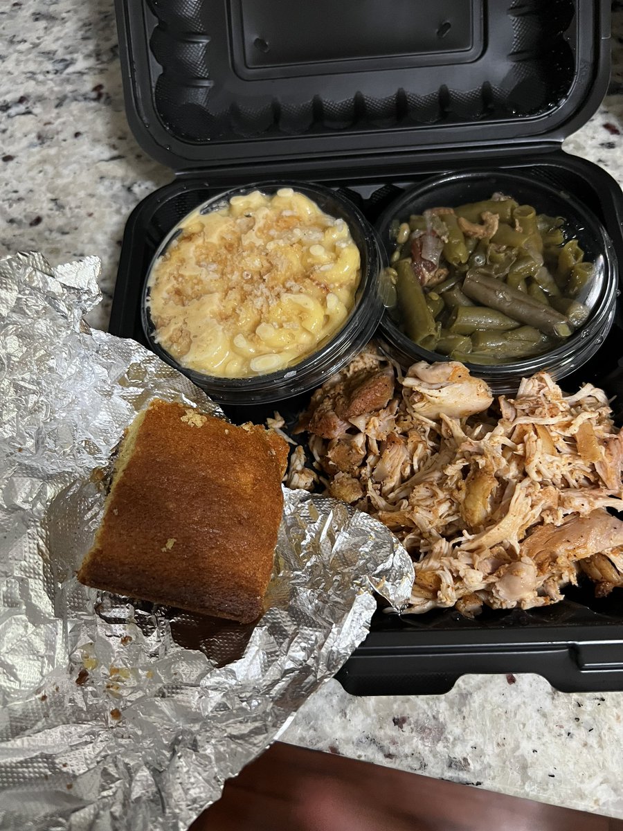Kerristj's tweet photo. @MissionBBQ do these meals not come with a bun anymore?  All three of my meals didn’t have a bun. Thought that was odd!!  Please let me know https://t.co/KRMa3SetSv