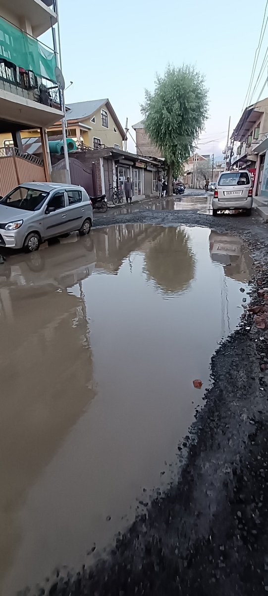 nasirsultan__'s tweet photo. Welcome to Srinagar
Where school children's have a lake outside the gate. The concerned authorities are requested to repair it as soon as possible. We live in 2023 and our school going children are facing these difficulties. What can be more shameful for us.
#smcsrinagar. https://t.co/NofREBfQug