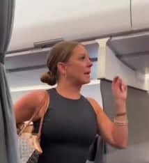 chadcomments's tweet photo. @elonmusk She agrees https://t.co/glkR1dSZIc