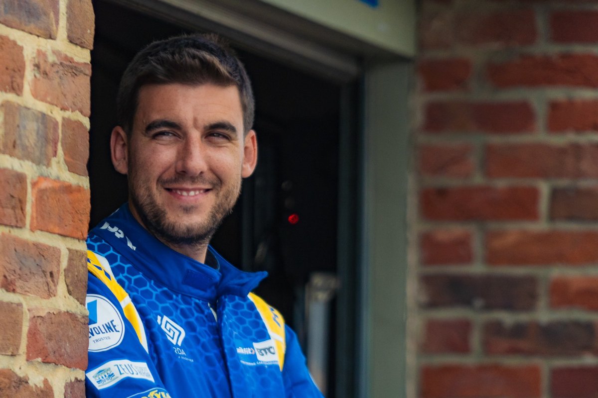 Daniel Cammish tweet media