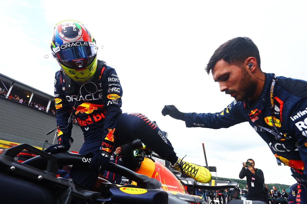 SChecoPerez's tweet photo. Its a shame the incident we had with Lewis, the damage in the sidepdod forced us to retire the car.
Can’t wait for tomorrow, starting from the front row we will fight with all we have to get those points back!

Es una pena el incidente con Hamilton. Nos daño el pontón y tuvimos que retirar el auto.
No puedo esperar a mañana, lucharemos con todo desde el inicio para recuperar los puntos perdidos.
#SP11 #BelgianGP