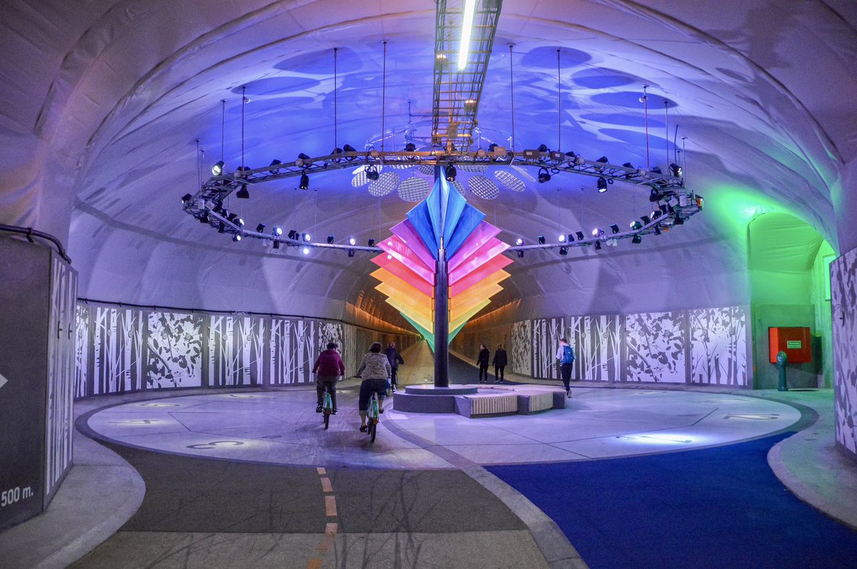 modacitylife's tweet image. In April 2023, Bergen opened the world’s longest purpose-built pedestrian and cycling tunnel: the 3,000-metre Fyllingsdalstunnelen.

Blasted through the base of the 477-metre tall Løvstakken Mountain, the €27-million project directly links the Fyllingsdalen and Mindemyren areas.