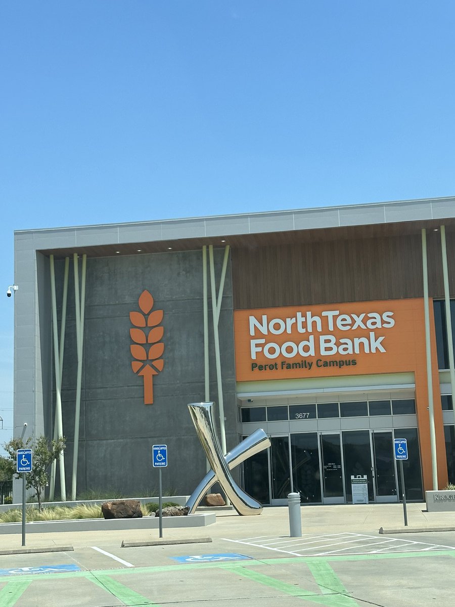 Goals_For_Bowls's tweet photo. Today @Goals_For_Bowls is volunteering at @ntfb in Plano, TX packing food boxes for families in need here in our local community!! #makingadifference https://t.co/lpF54n8lsK