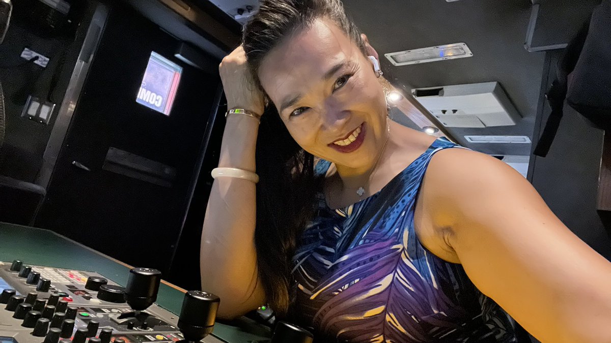 KaLaiWong's tweet image. New York, New York…it’s so nice, you’ve gotta say it twice!  I love this city and I love this musical. Let’s do this!
#momming #workingmom #makingtv #womenintech #womeninengineering #womenengineers #hustle #neverstop #newyorknewyork #thecitythatneversleeps