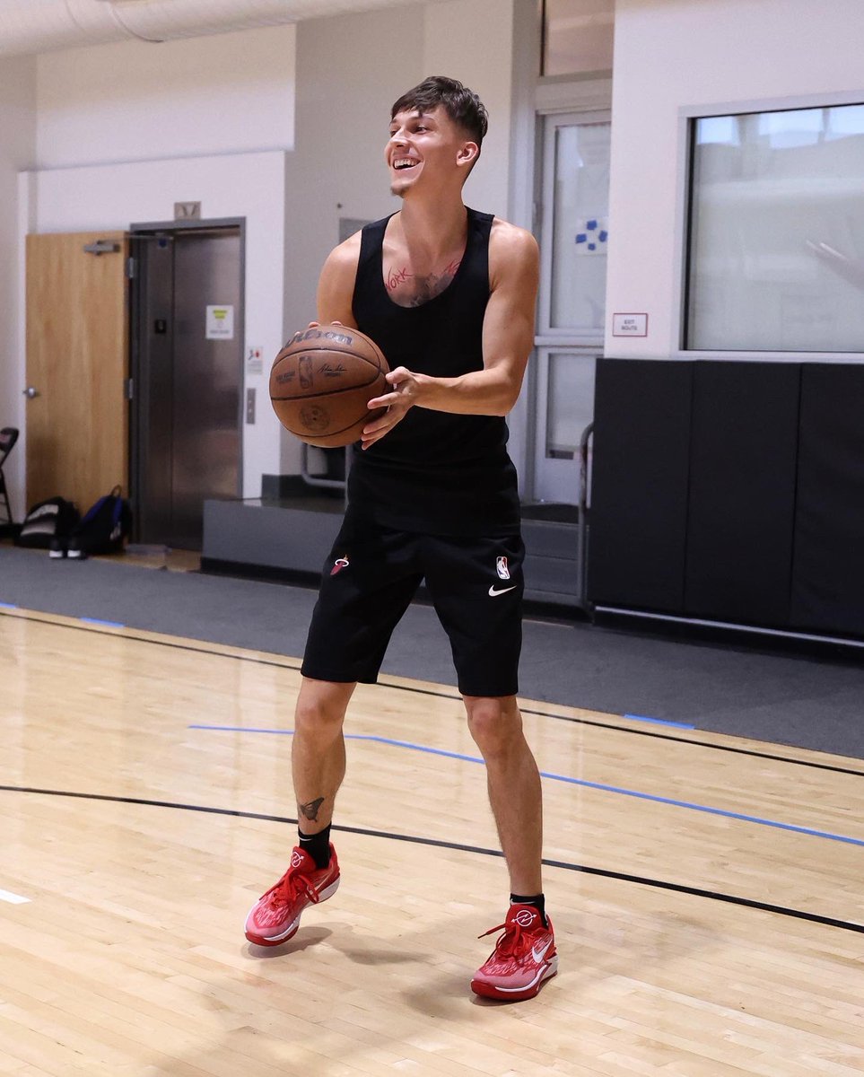 NBAKicks's tweet image. Tyler Herro putting in summer work in the Nike G.T. Cut 2! 
#NBAKicks #NBASummer
