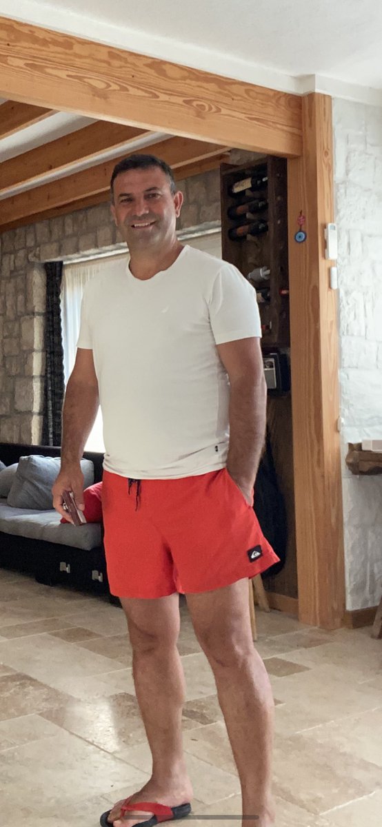 Genciz güzeliz bizim de tatile ihtiyacımız var