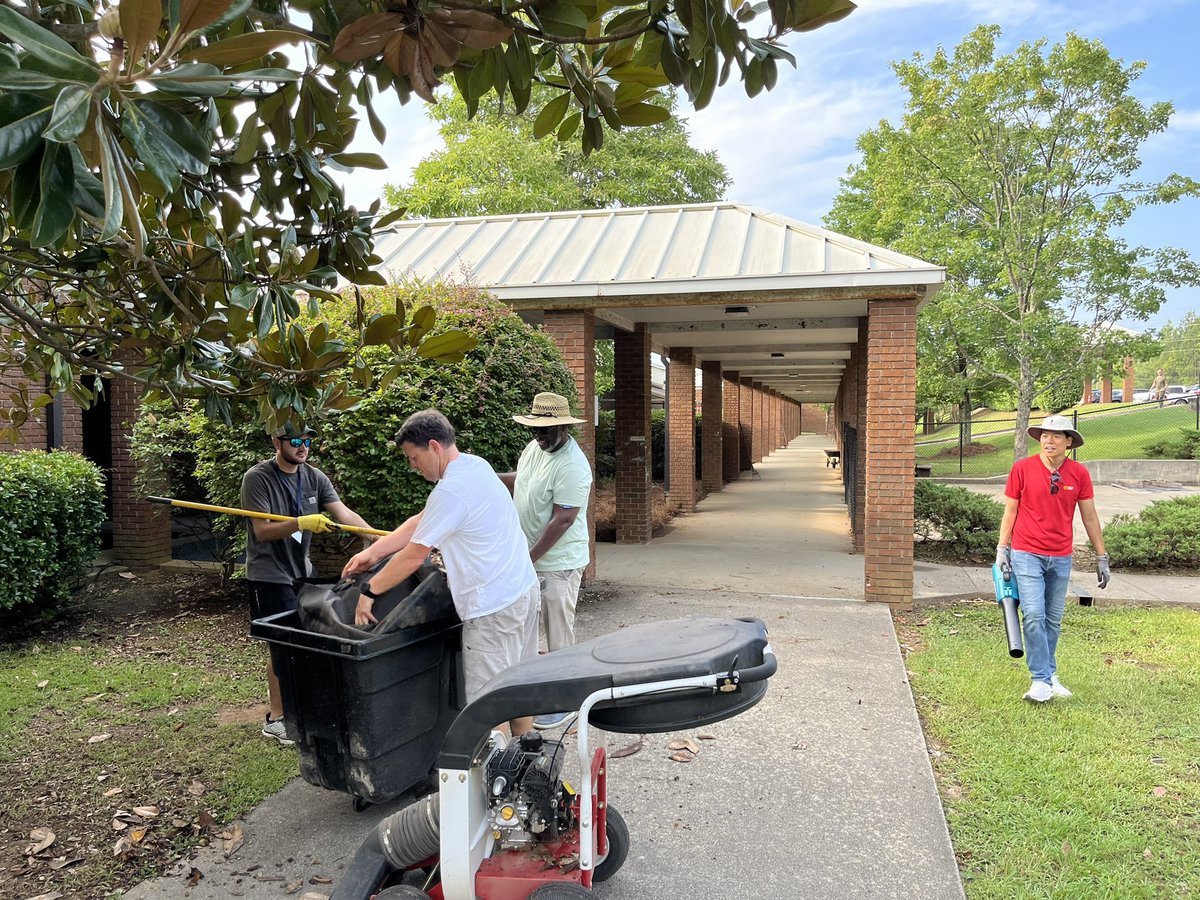 A Special Thanks to all the Dads that came out to <a href="/gwinelementary/">Gwin Elementary</a> for the <a href="/HooverSchools/">Hoover City Schools</a> Dad Brigade!  Our campus is ready to welcome our students!