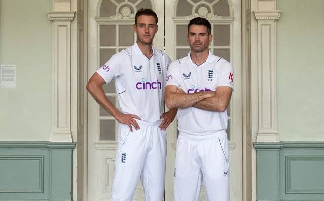 ImTanujSingh's tweet photo. James Anderson and Stuart Broad has the most wickets as pair in Test cricket history.

The most successful duo in Test history, Now After this Ashes Test match, we will not be able to see them bowling together &amp; dominating together in Tests - The GOAT duo! https://t.co/J5P6P3jOEx